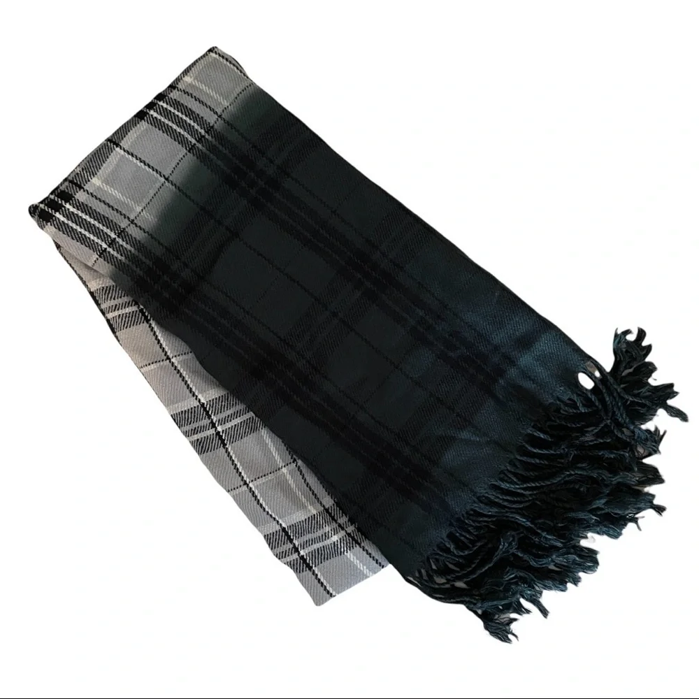Steve Madden Dip Dye Ombre Boho Black & Gray Plaid Fringe Wrap Scarf